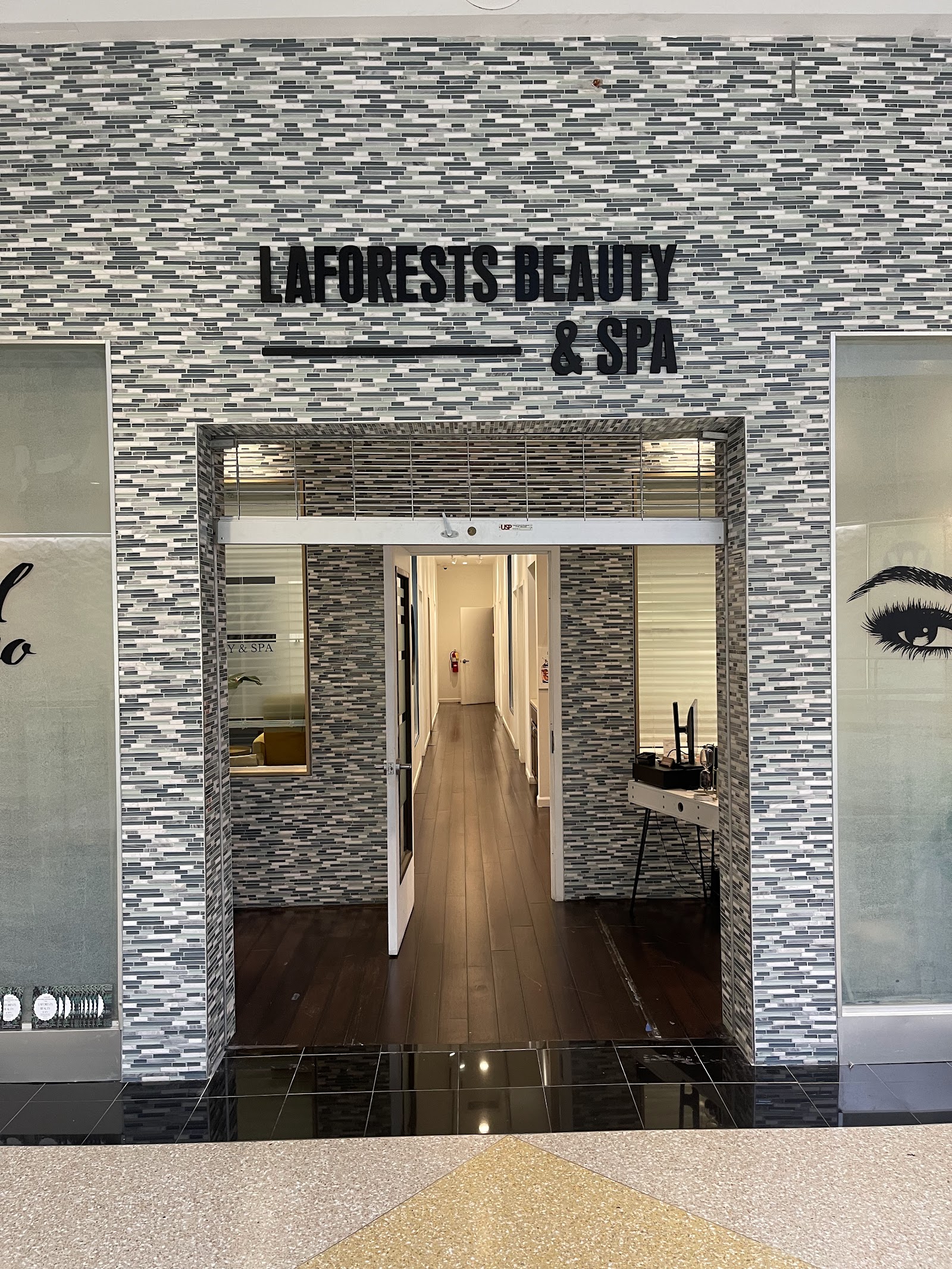 Laforests Beauty & Spa logo